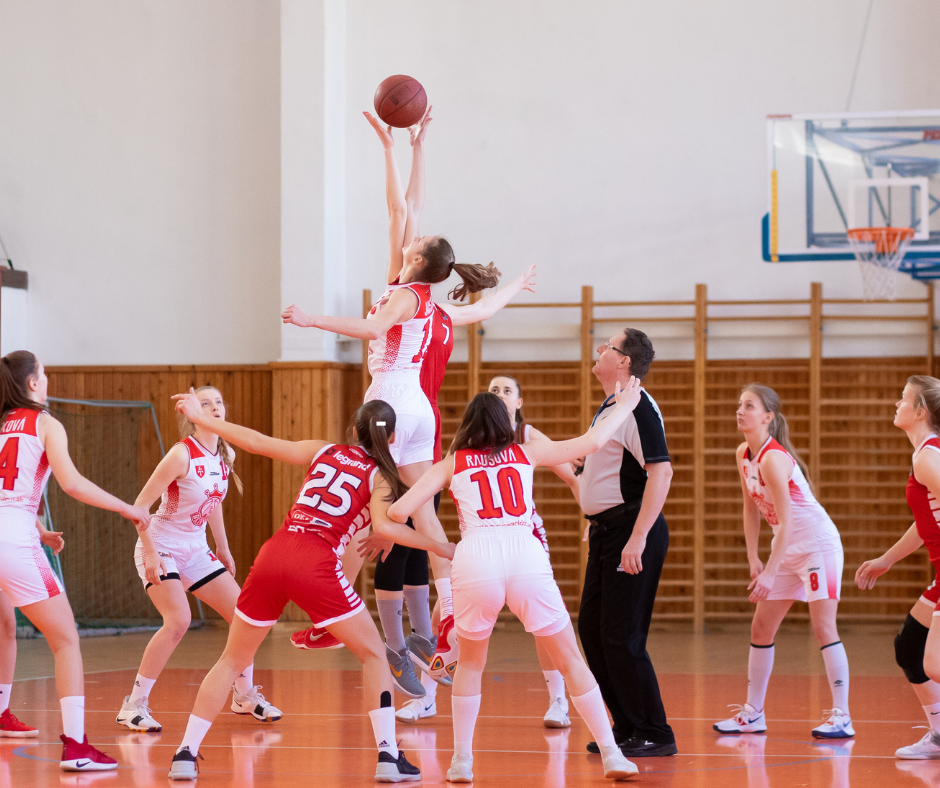 Més informació sobre l'article Desfibri<span lang='es'>l·l</span>adors per a esportistes: protecció essencial en centres esportius